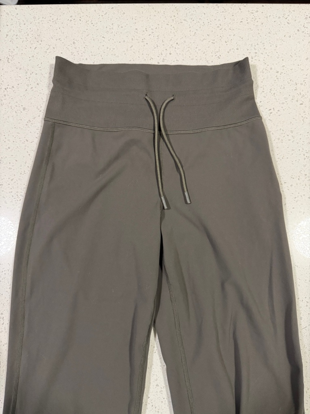 Vuori Olive Green High-Rise Leggings